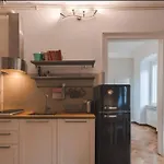 Apartamento Vico 4 Charme *
