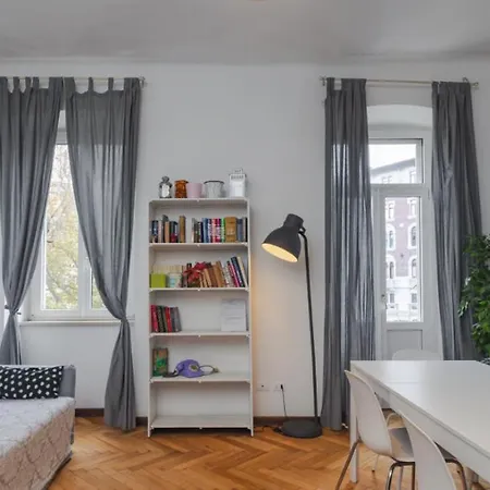 Apartment Vico 4 Charme *