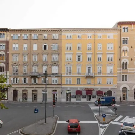 Apartment Vico 4 Charme