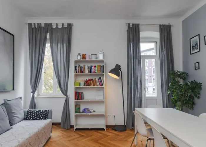 Apartment Vico 4 Charme *